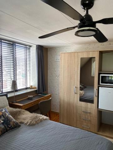 Tinyhouse Woody At The Water Apartamento Zaandam Exterior foto
